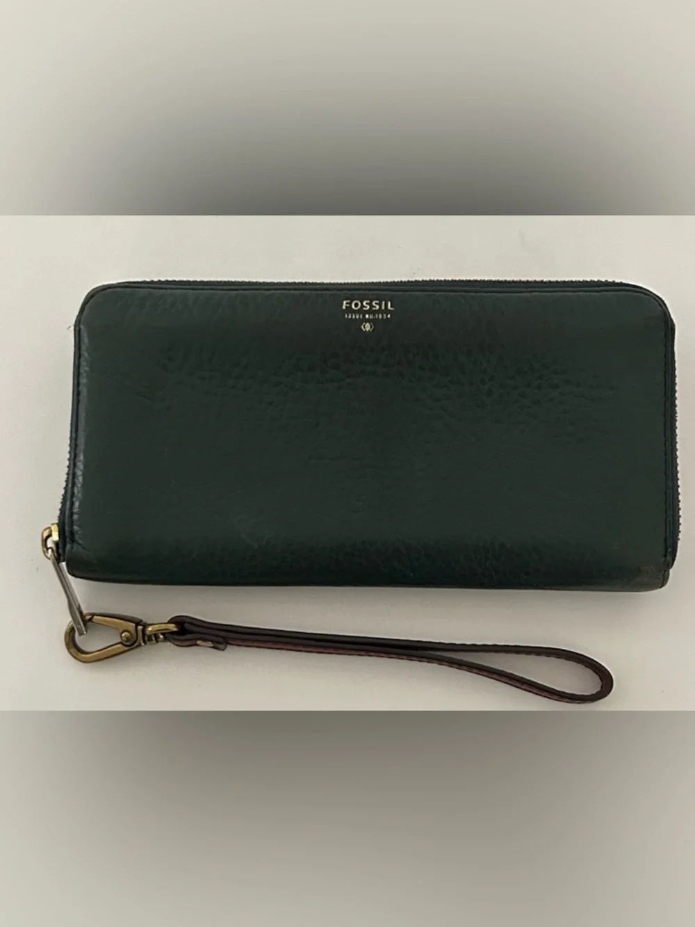 Fossil Green Leather Zip Around Wallet Wristlet Clutch